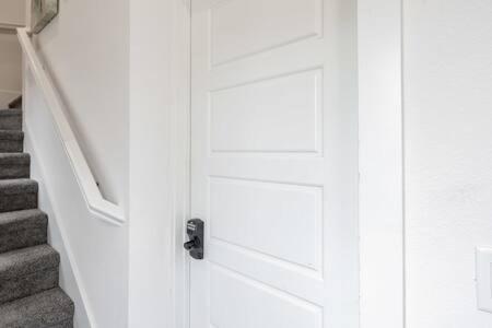 The Warhol - Pet-Friendly Apartment Bentonville Eksteriør bilde
