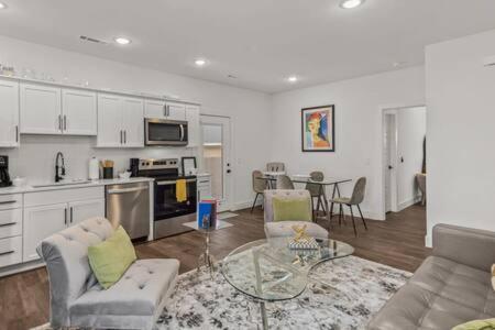 The Warhol - Pet-Friendly Apartment Bentonville Eksteriør bilde